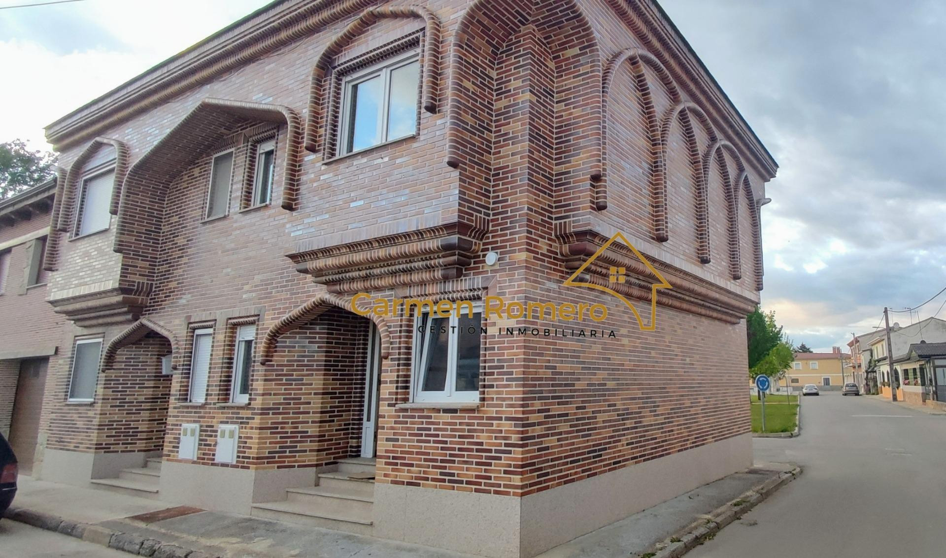 CHALET A ESTRENAR EN VILLORIA