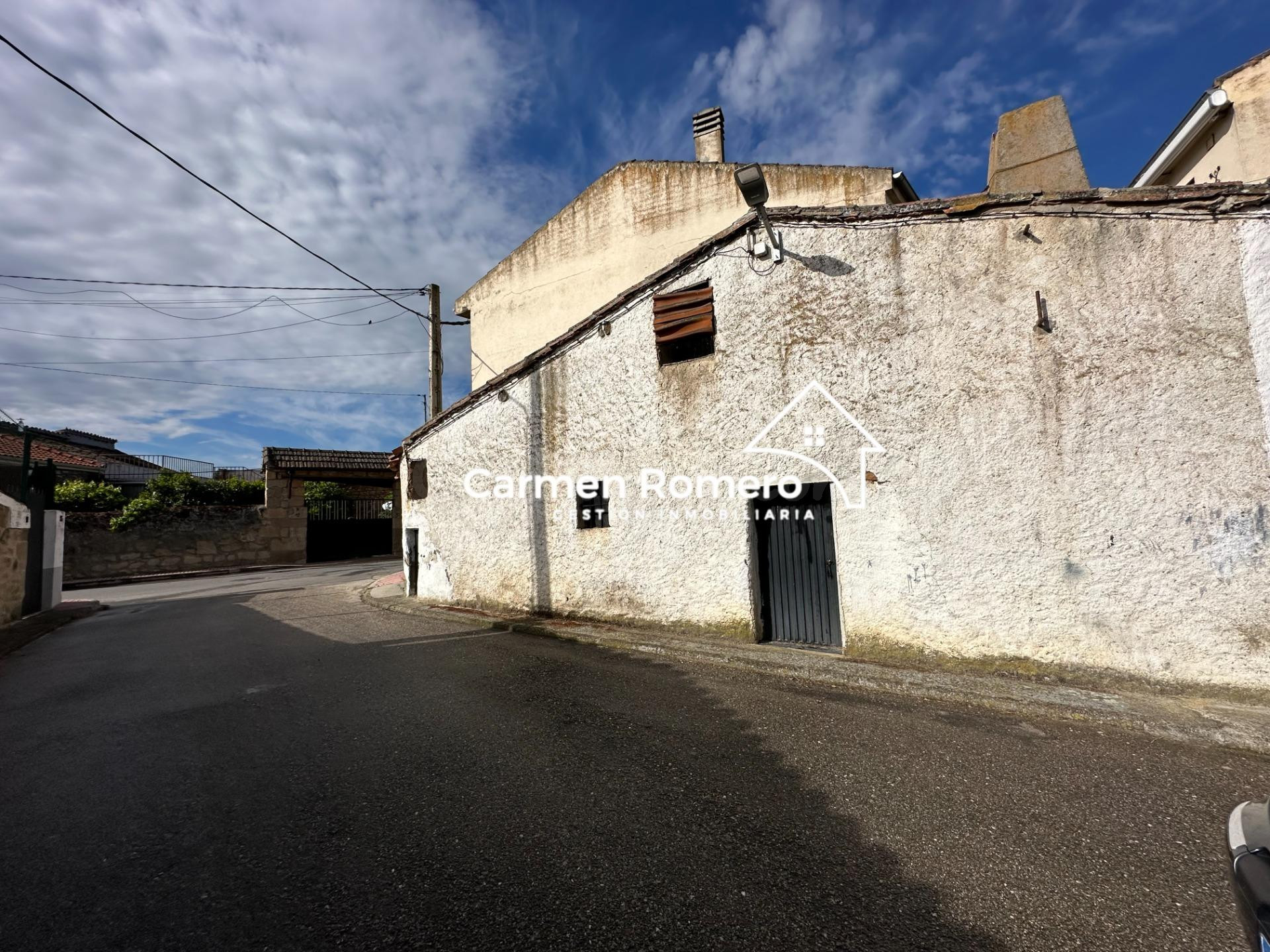 # Casa de Pueblo Tradicional con Encanto  a 24 km de Salaman - foto 3