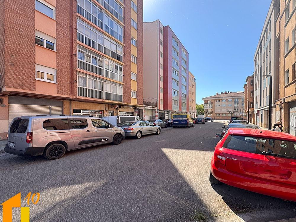 Piso en venta en zona Alcampo