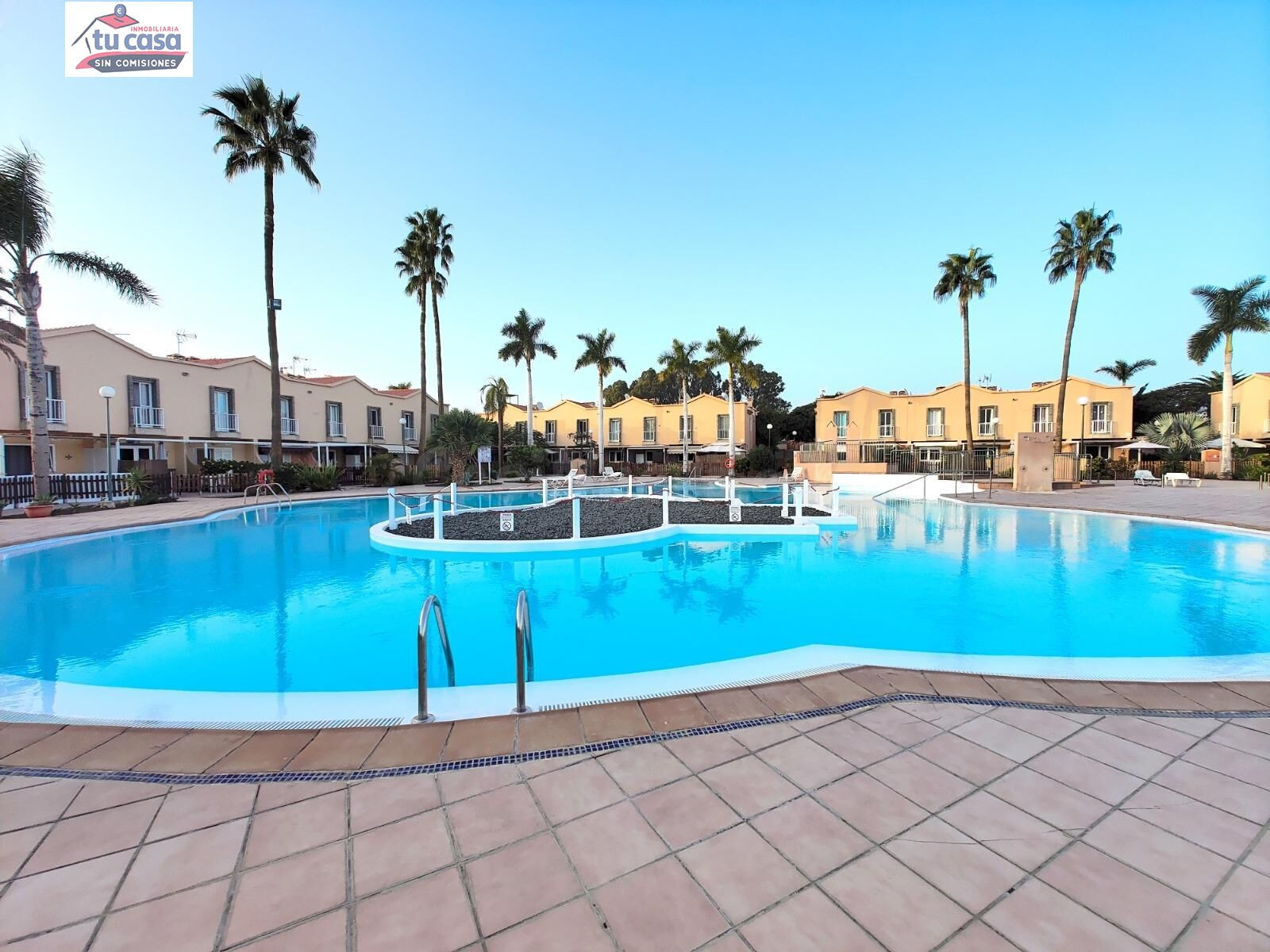 Se alquila bungalow a 50 metros de la piscina principal en el Complejo Green Oasis Club, Maspalomas.
