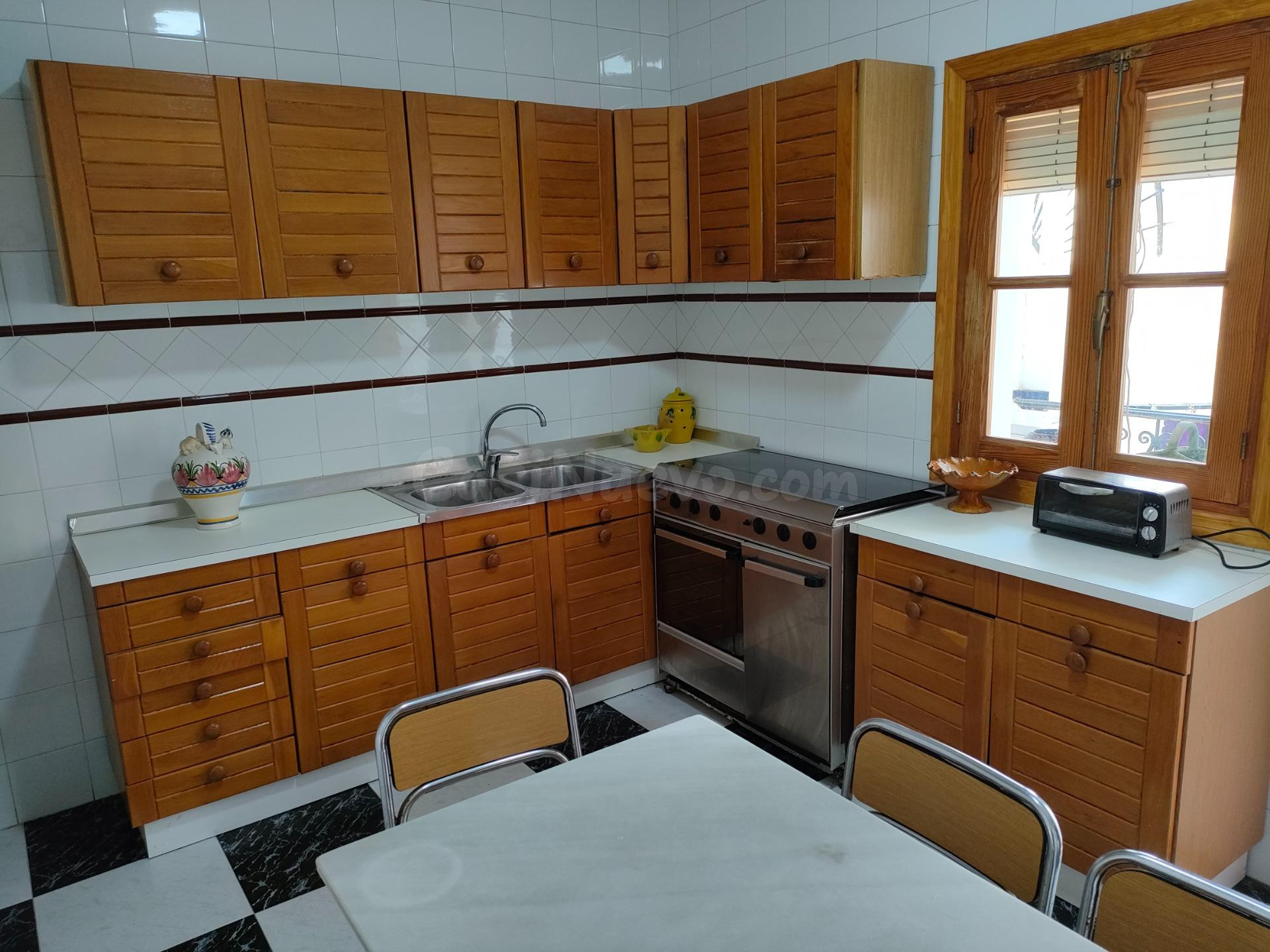 SE VENDE EXCELENTE Y GRAN PISO EN EL CENTRO DE VERA - foto 2