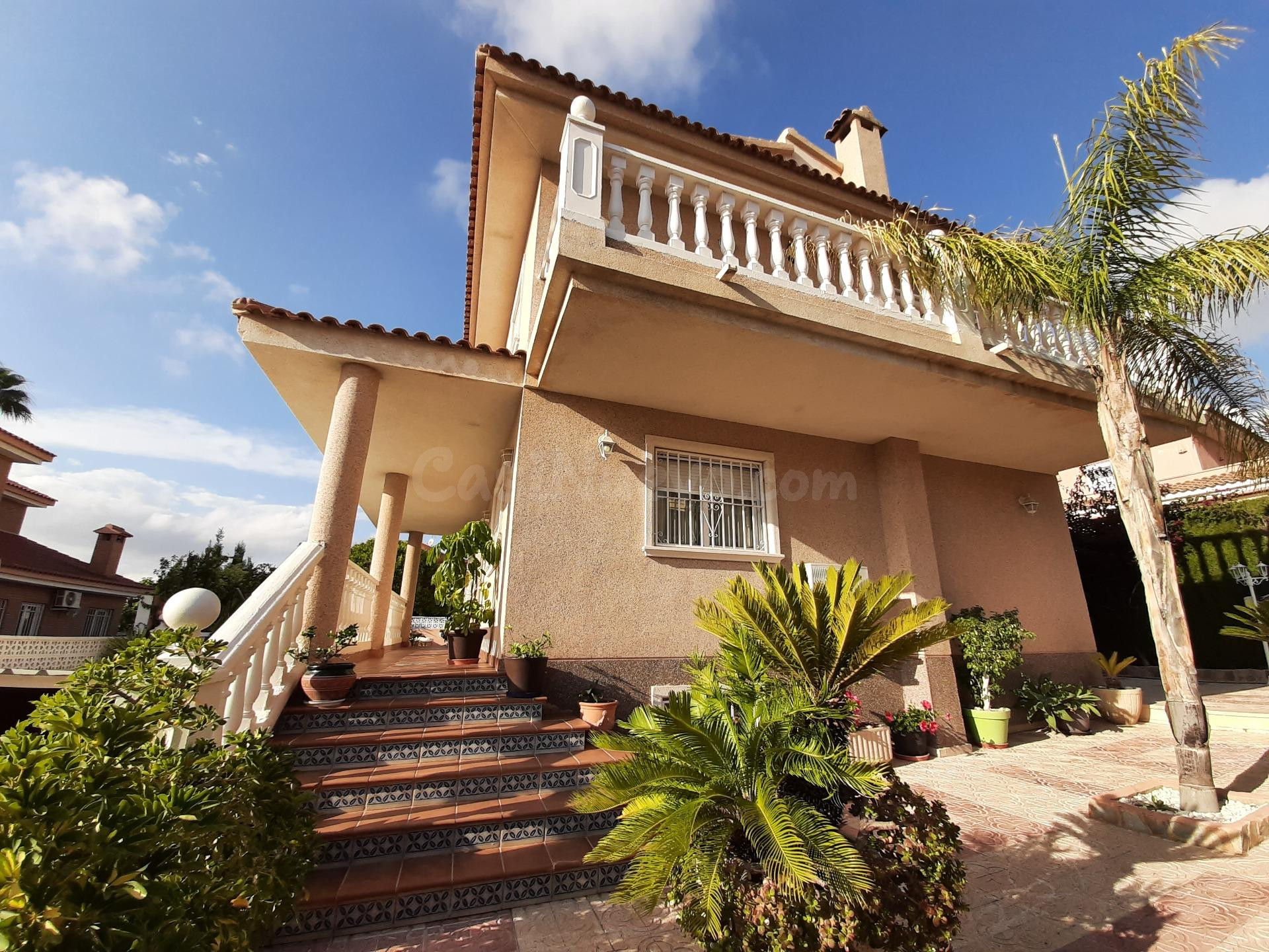 Chalet independiente con piscina en la Playa Levante - Rincón de Loix