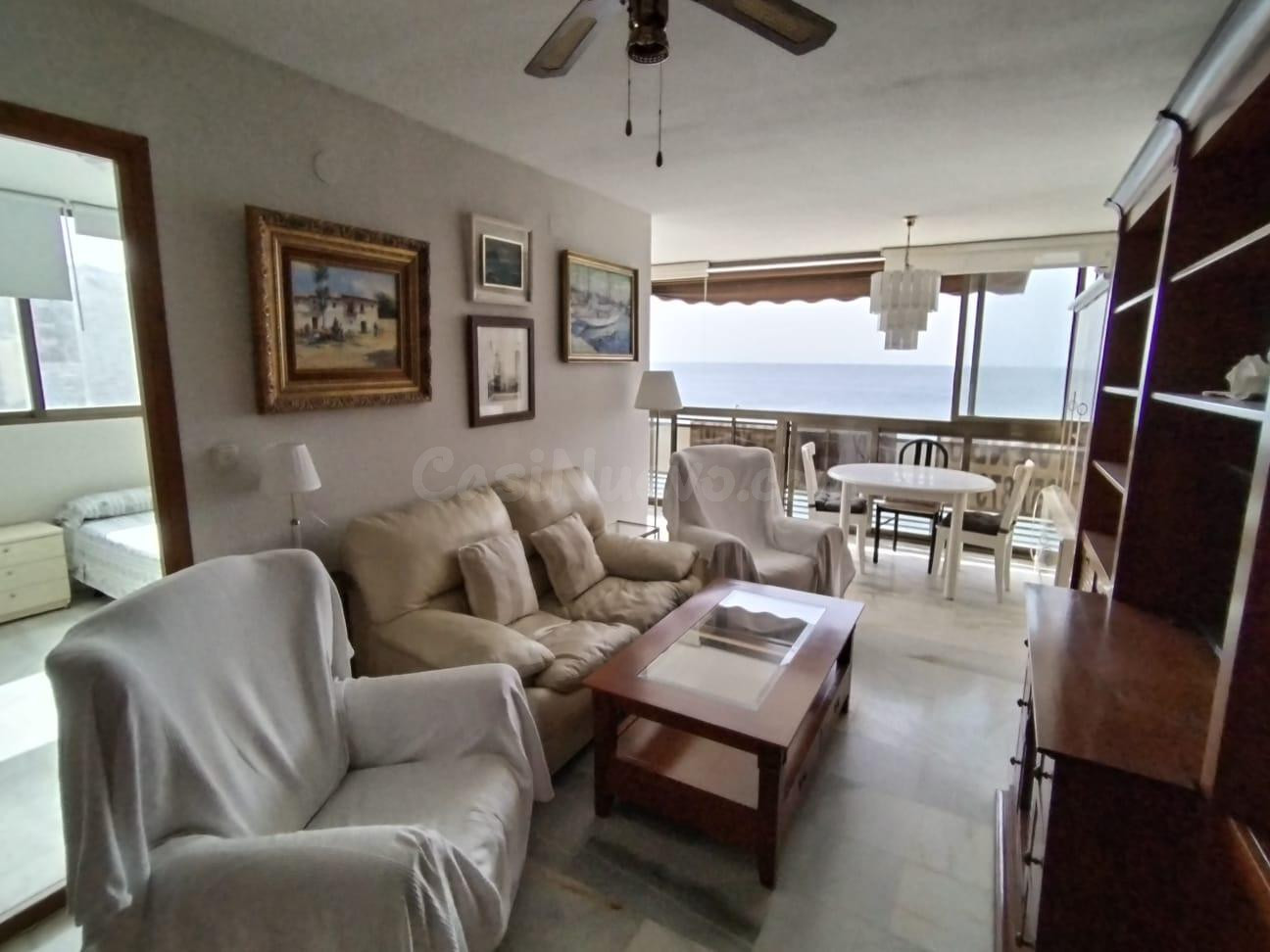 Bajada de precio, Ocasión. Primera línea de playa Levante Benidorm. 2 dorm. esquina. parking com. www.inmobiliarialesdunes.com