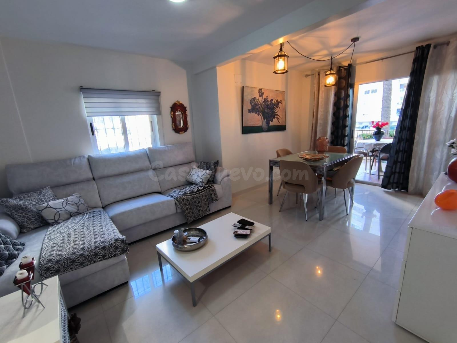 Amplio piso de 3 dorm. reformado a 30 metros de la Playa de Levante - www.inmobiliarialesdunes.com