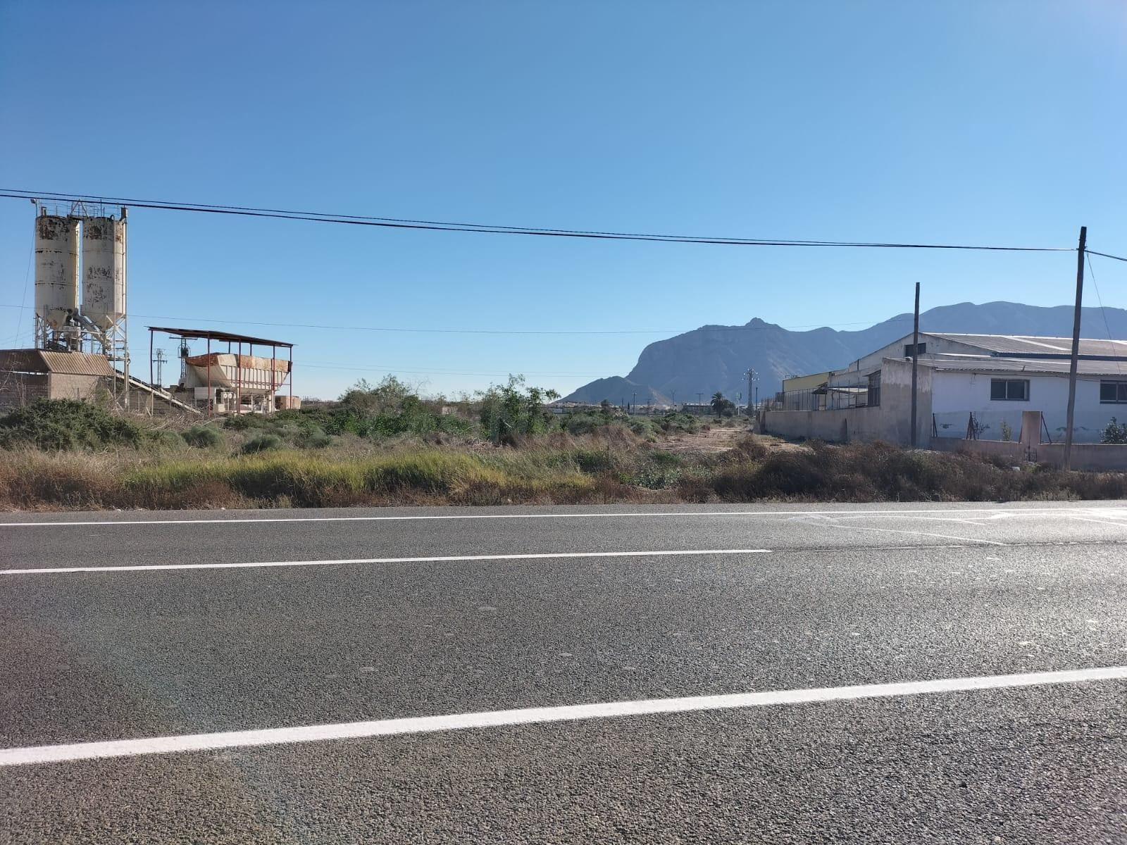 TERRENO CON FACHADA A CTRA. NACIONAL 340 EN TÉRMINO DE COX