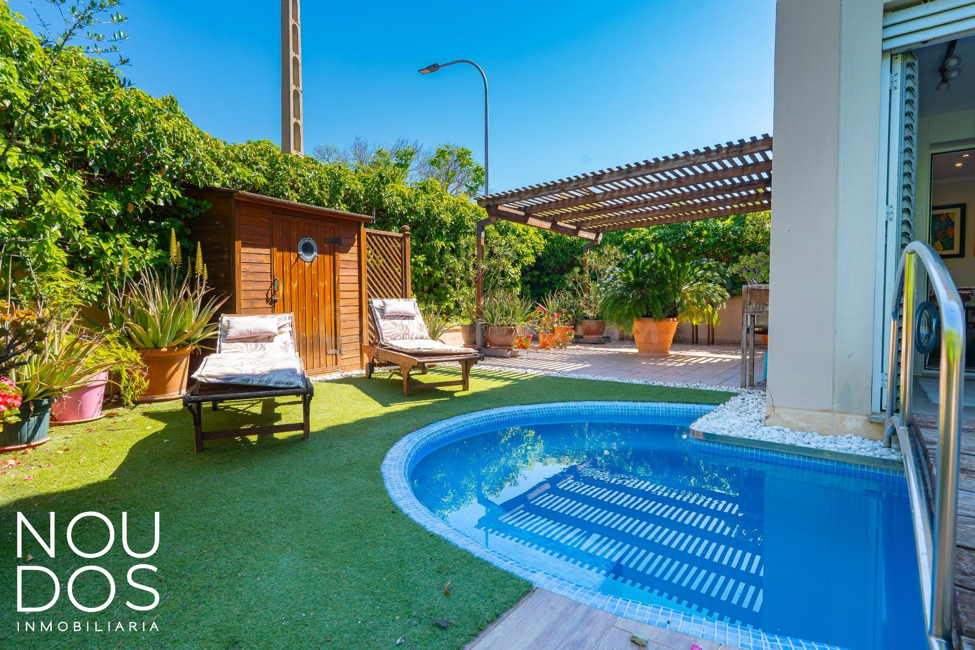 Adosado con 4 habitaciones y piscina en zona colegios - foto 2