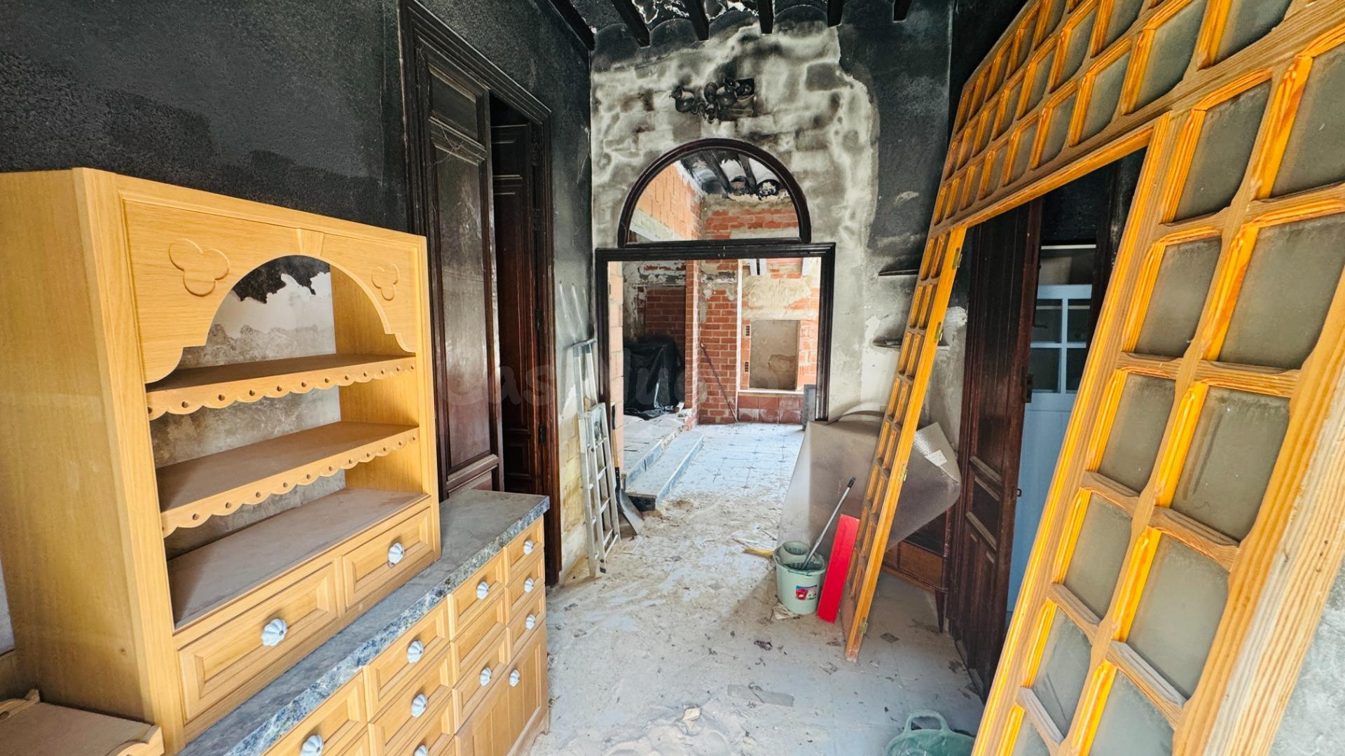 Gran casa señorial del 1900 a reformar con piscina y terreno - foto 2