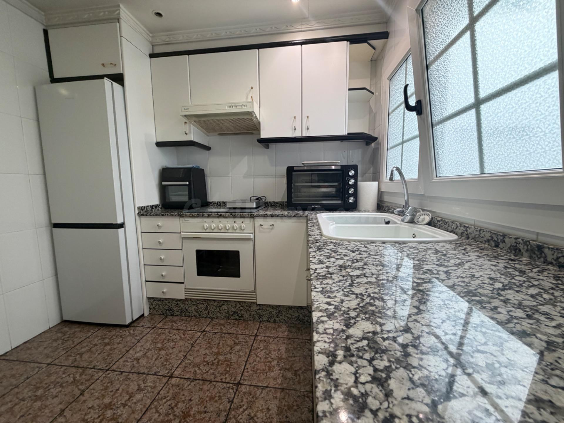 PISO JUNTO AL METRO Y SUPERMERCADOS - foto 4