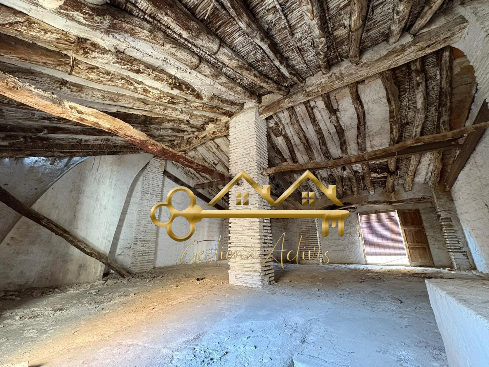 ¡Oportunidad Única en San Antonio! Casa de 9 Hab. con Gran P - foto 5