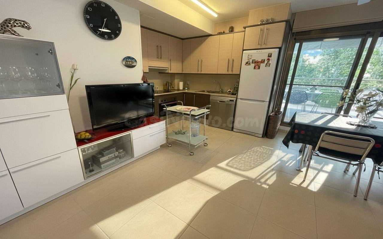 ACOGEDOR ÁTICO DUPLEX, CON AMPLIA TERRAZA. SEMINUEVO - foto 4