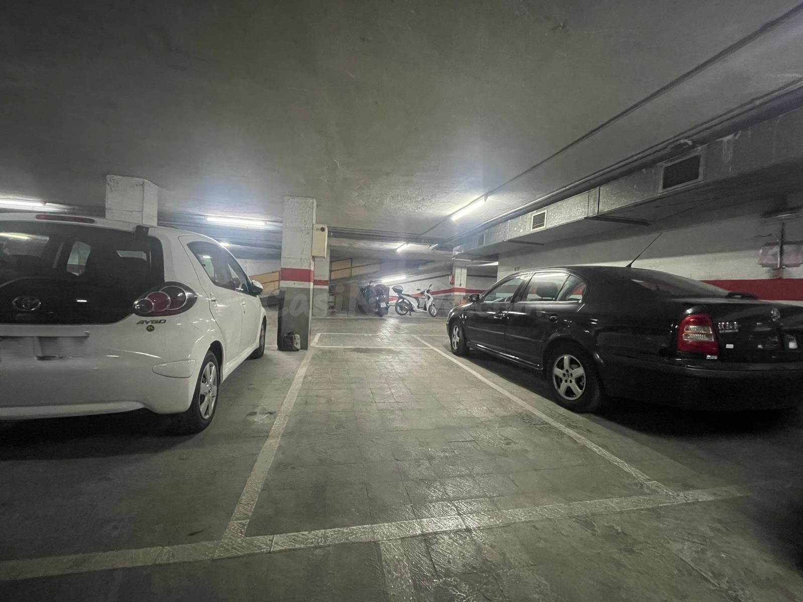 PLAZA DE PARKING JUNTO METRO FONDO