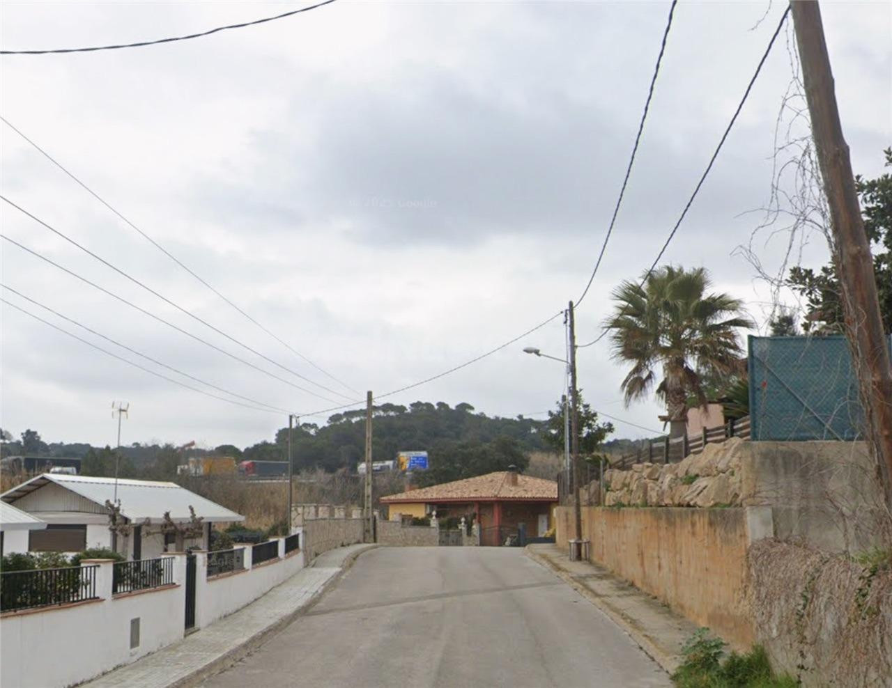 CASA, 5 habitaciones, 3 BAÑOS, PARCELA 1.513 M2, CARRER AMER