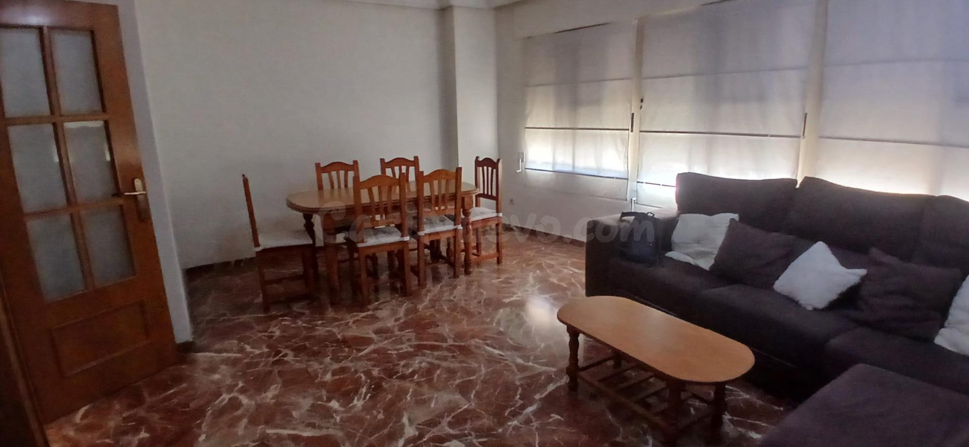 Amplia y luminosa vivienda, para familia o estudiantes