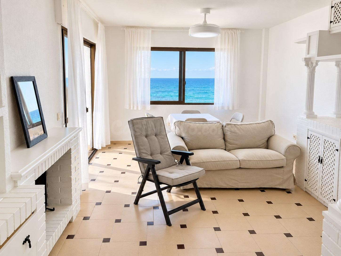 ÁTICO EN PRIMERA LÍNEA DE PLAYA CON GRAN TERRAZA Y VISTAS FR - foto 4