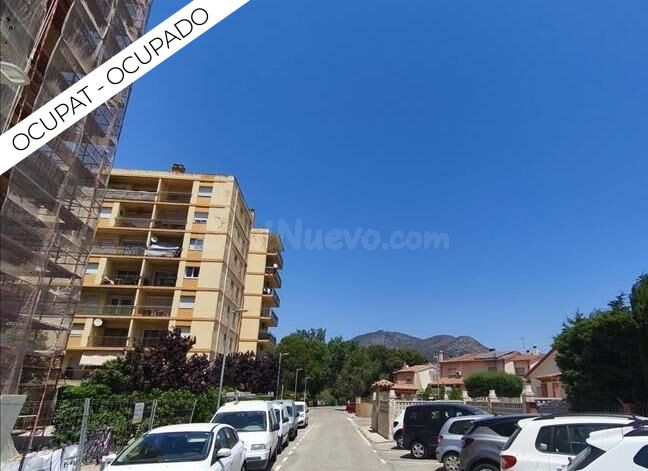 PISO OCUPADO, 3 habitaciones, PLANTA 6 CON ASCENSOR,  CARRER DE LA SERRA DE LLABERIA