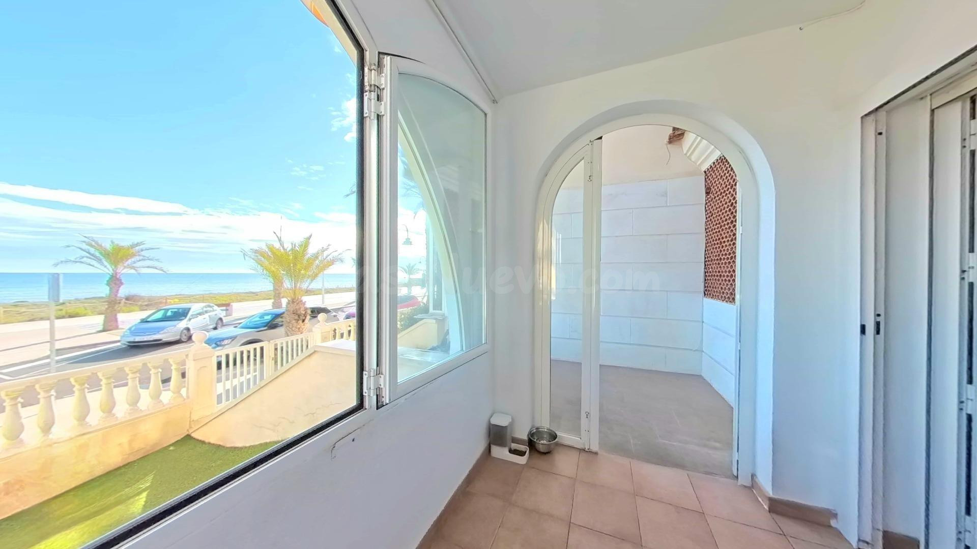 OPORTUNIDAD EN PRIMERA LINEA DE PLAYA!! 2 terrazas