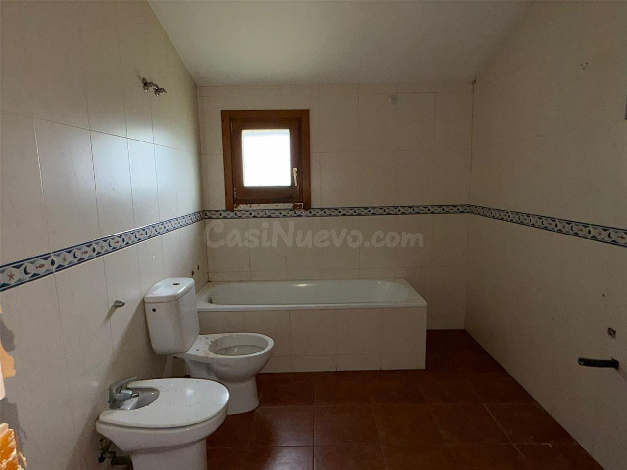 CASA 2 PLANTAS, 132 M2 ÚTILES, PARCELA 1.110M2, CARRER TOSSA - foto 5