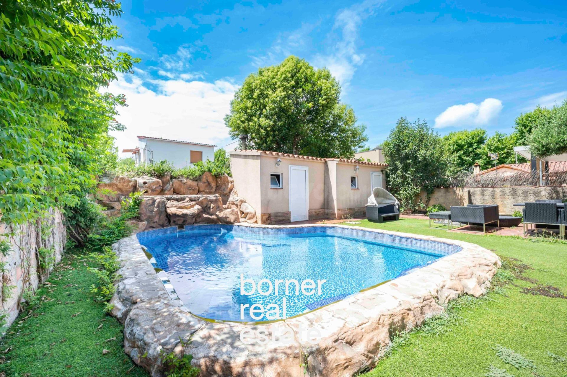 Casa unifamiliar con encanto y jardín privado en entorno pri - foto 4
