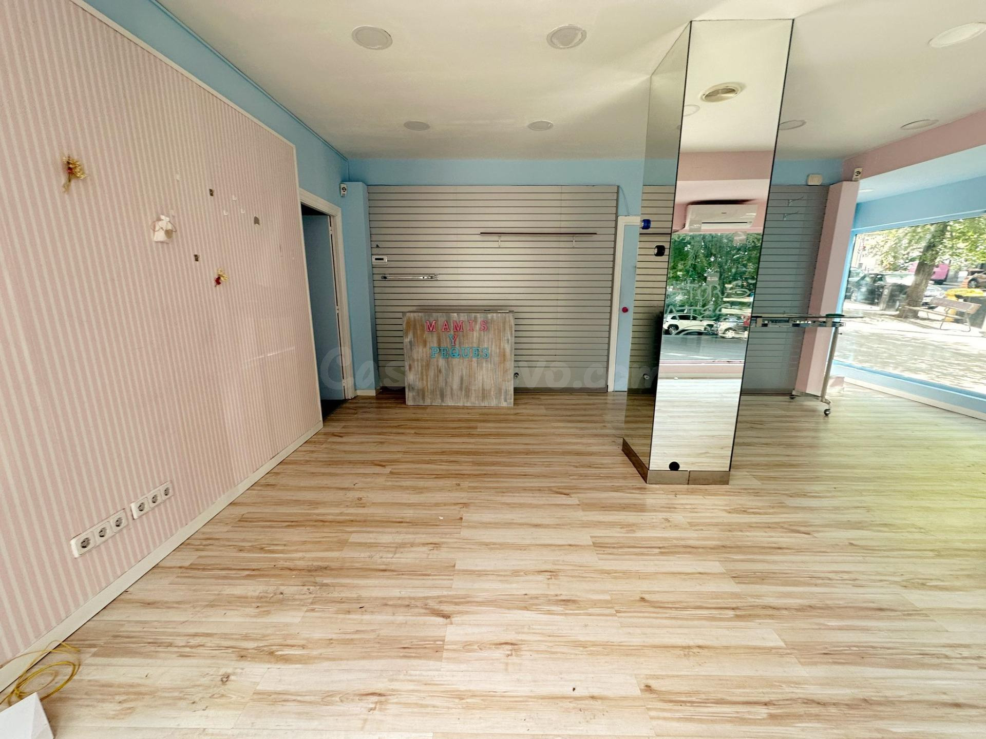 ALQUILER DE LOCAL COMERCIAL EN ESQUINA – AV. DE BETANZOS CON - foto 4