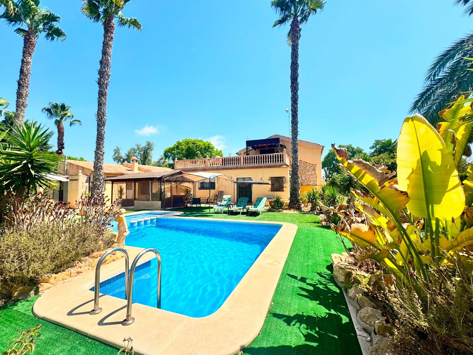 Espectacular casa de campo en Daimes (Elche) con piscina pri