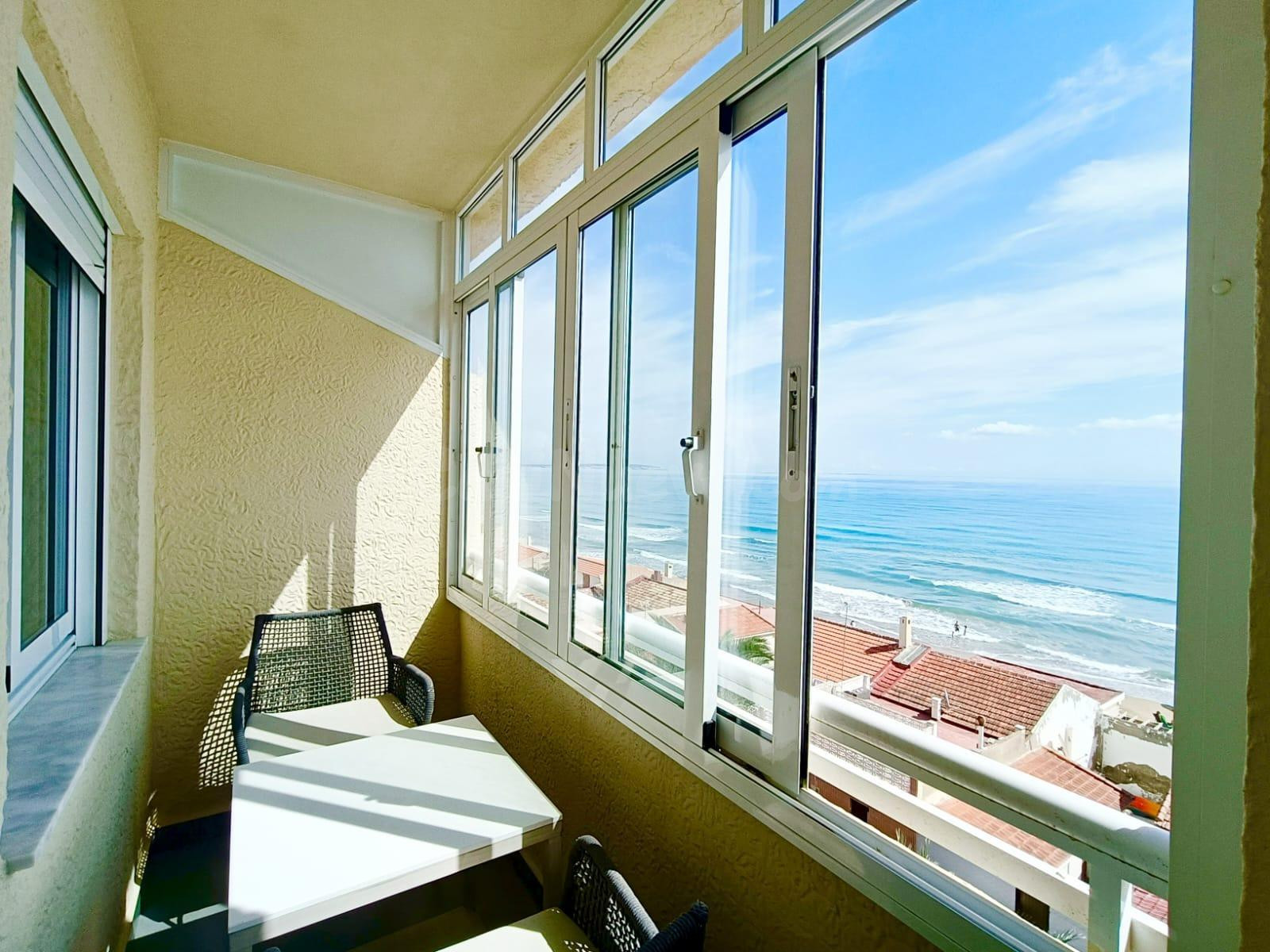 Vivienda espectacular frente al mar, con ascensor y garaje en Guardamar -338MV- Marco Villas Real Estate