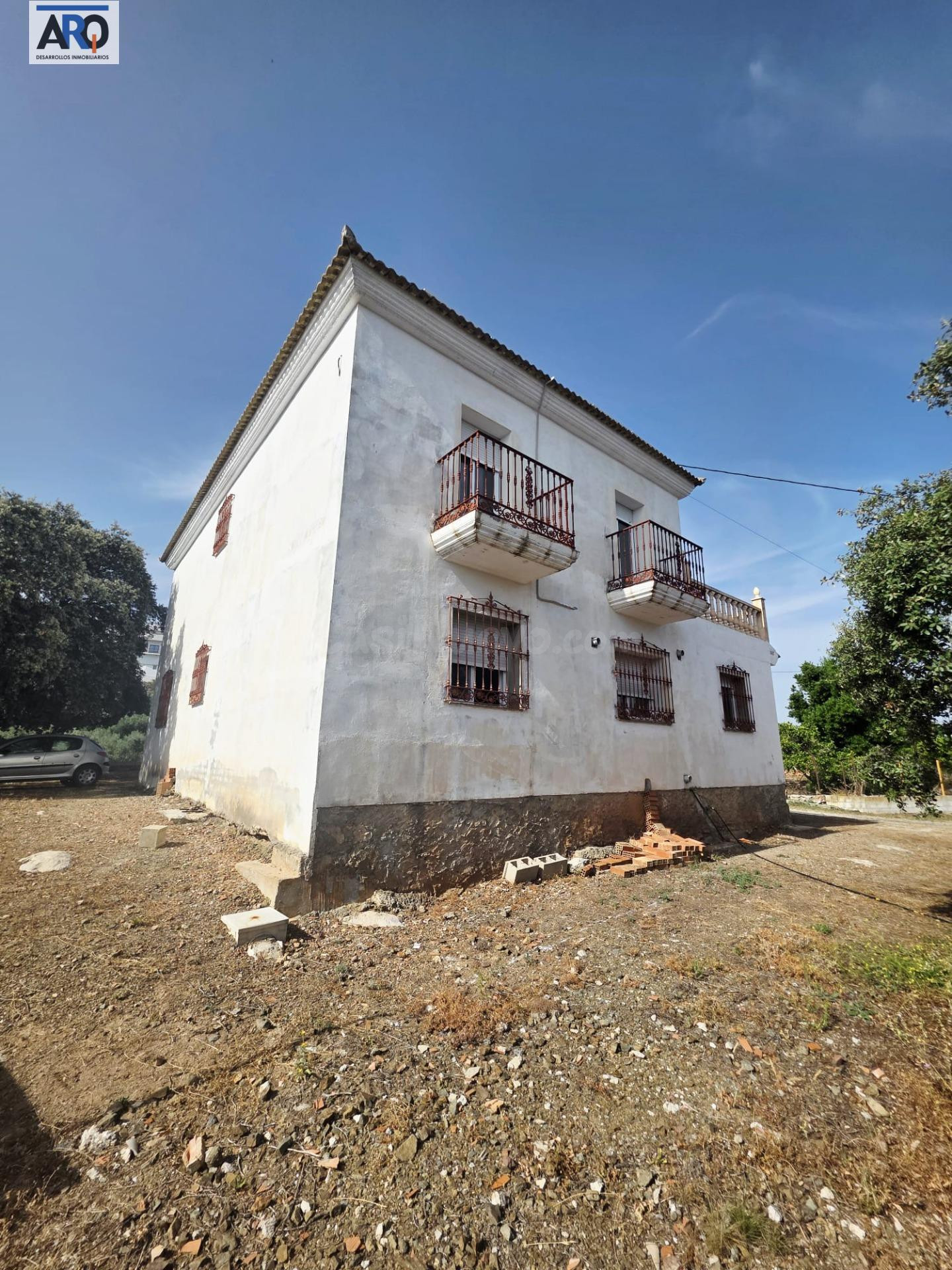 Casa independiente con más de 1.000 m2 de parcela urbana y v - foto 4