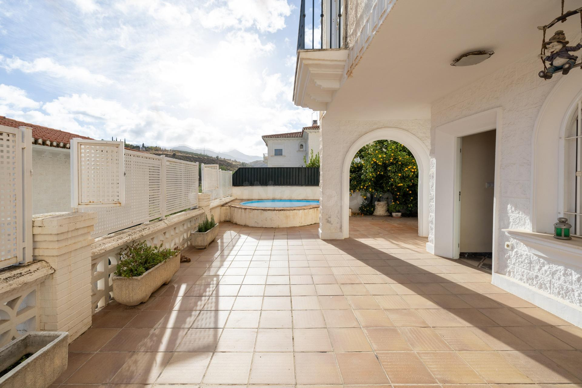FANTASTICA VIVIENDA EN GOJAR CON PISCINA