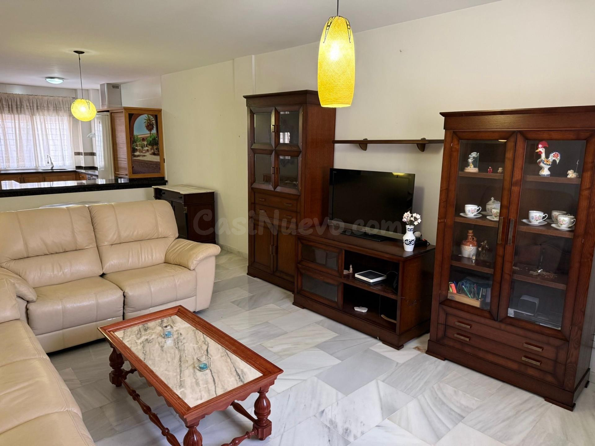 Apartamento con garaje y trastero en Calle Castañetero, 34