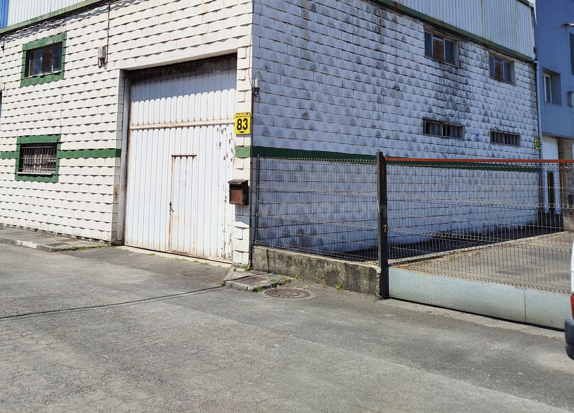 NAVE CON PARCELA EN ASIPO