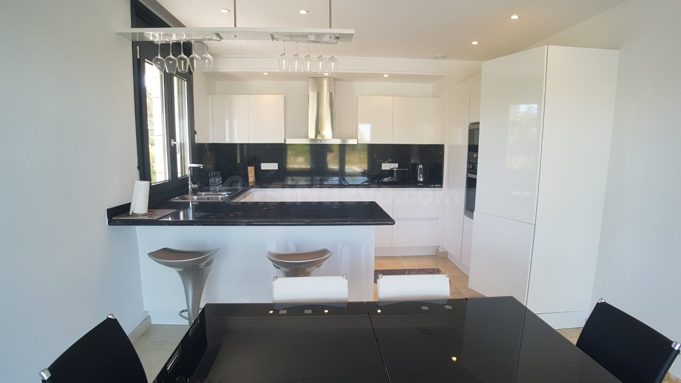 Casa 4 habitaciones 350m² en venta - Rocas Doradas - foto 2