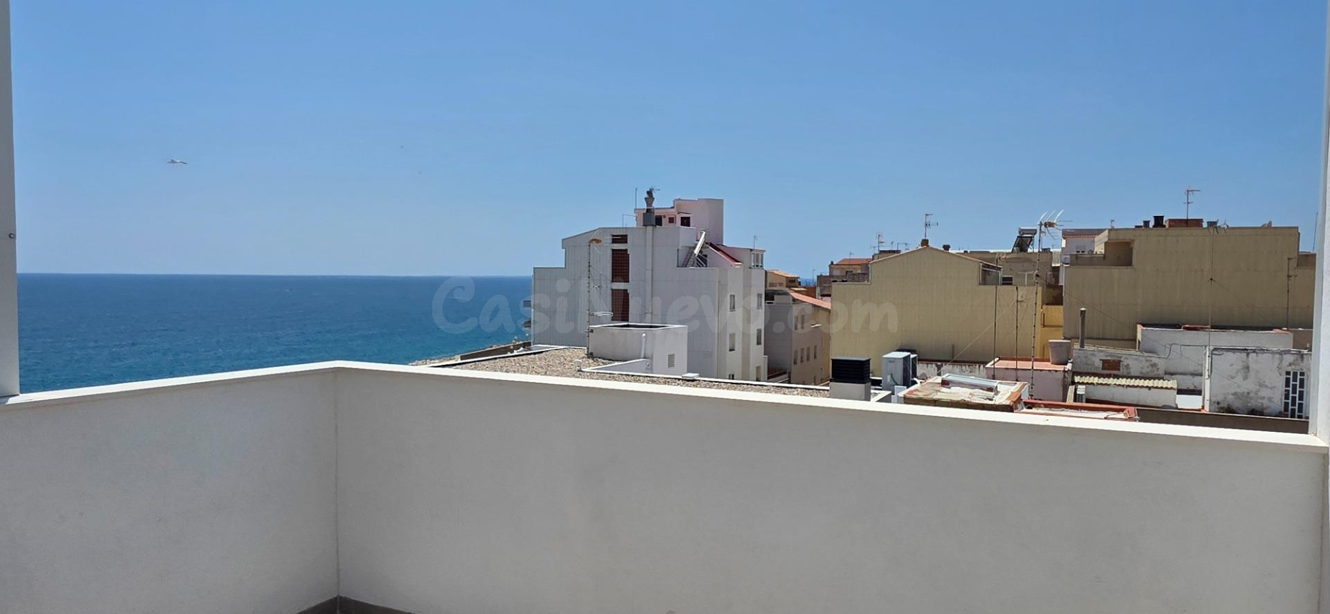 Ático dúplex de obra nueva con impresionantes vistas al mar  - foto 3