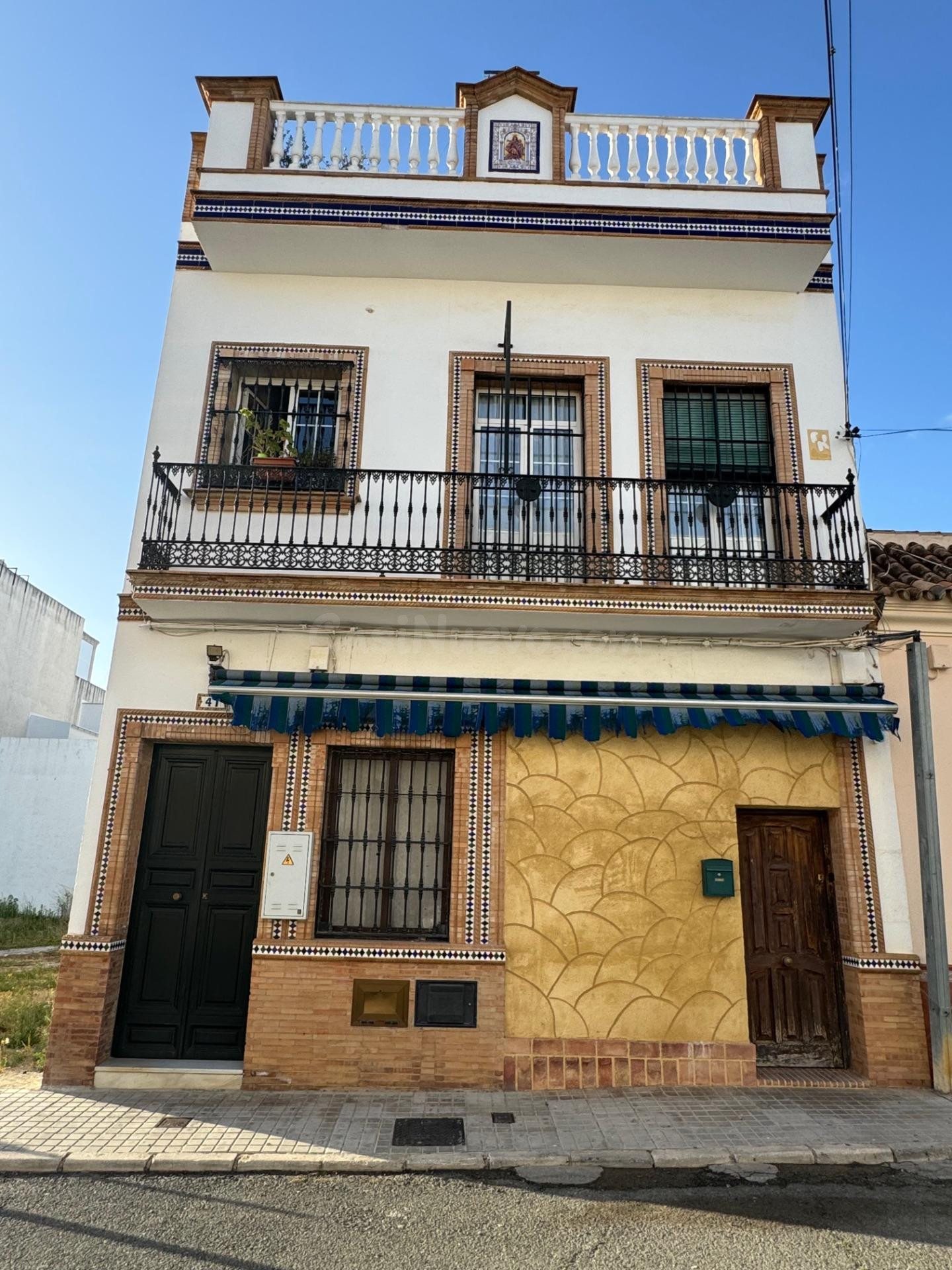 Magnifica vivienda con muchísimas posibilidades. Ideal para Entrar a Vivir