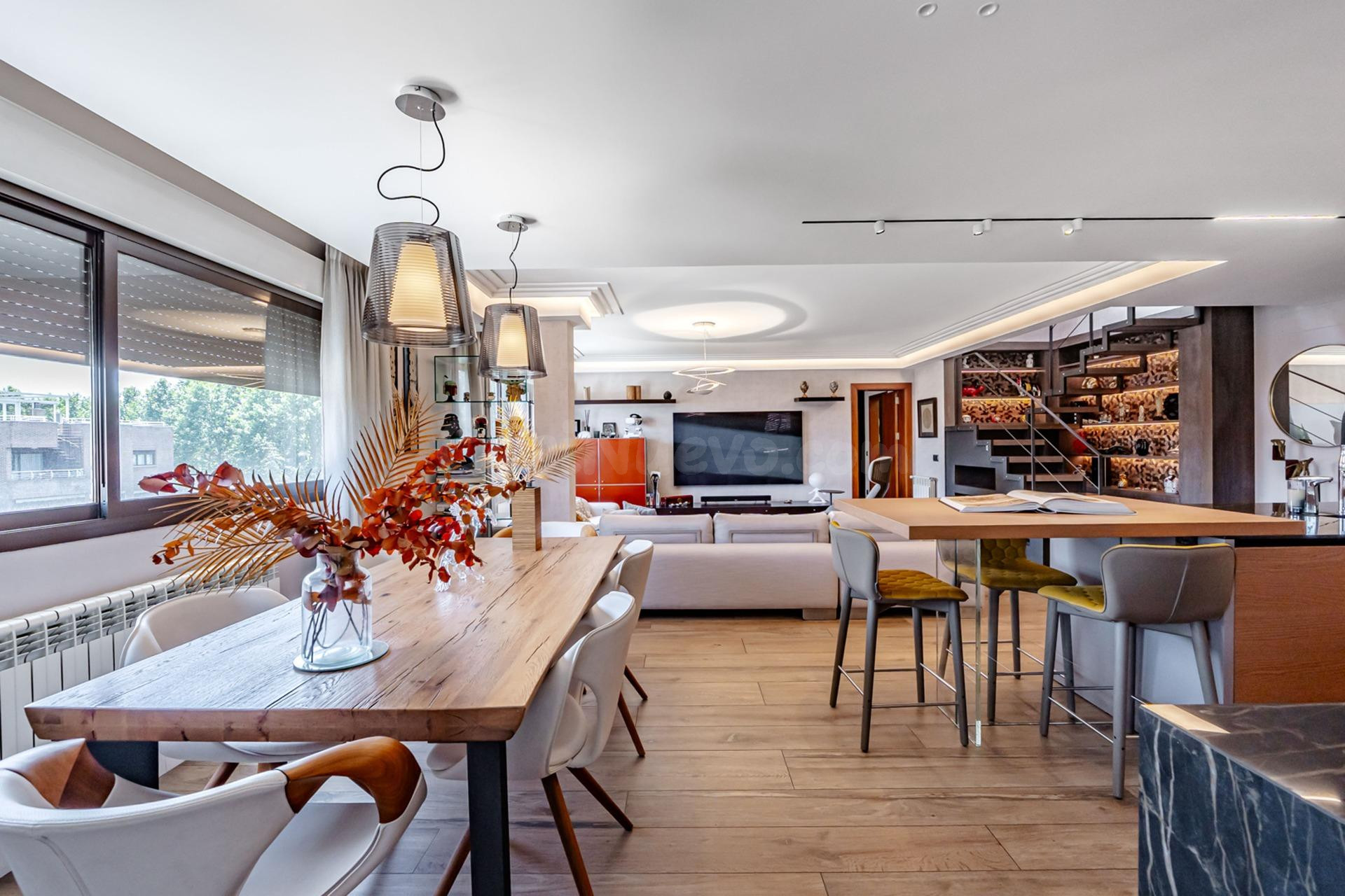 Excepcional ático dúplex de lujo con gran terraza en urbaniz