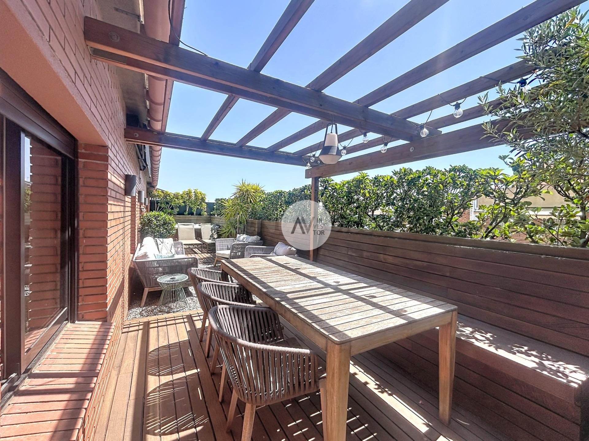 Ático con terraza privada, jacuzzi y parking  Dreta de l'Eix - foto 3