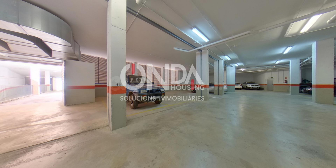Plaza de Parking en Tremp - foto 2