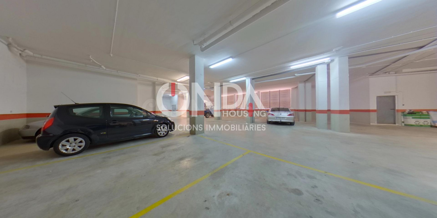 Plaza de Parking en Tremp - foto 4