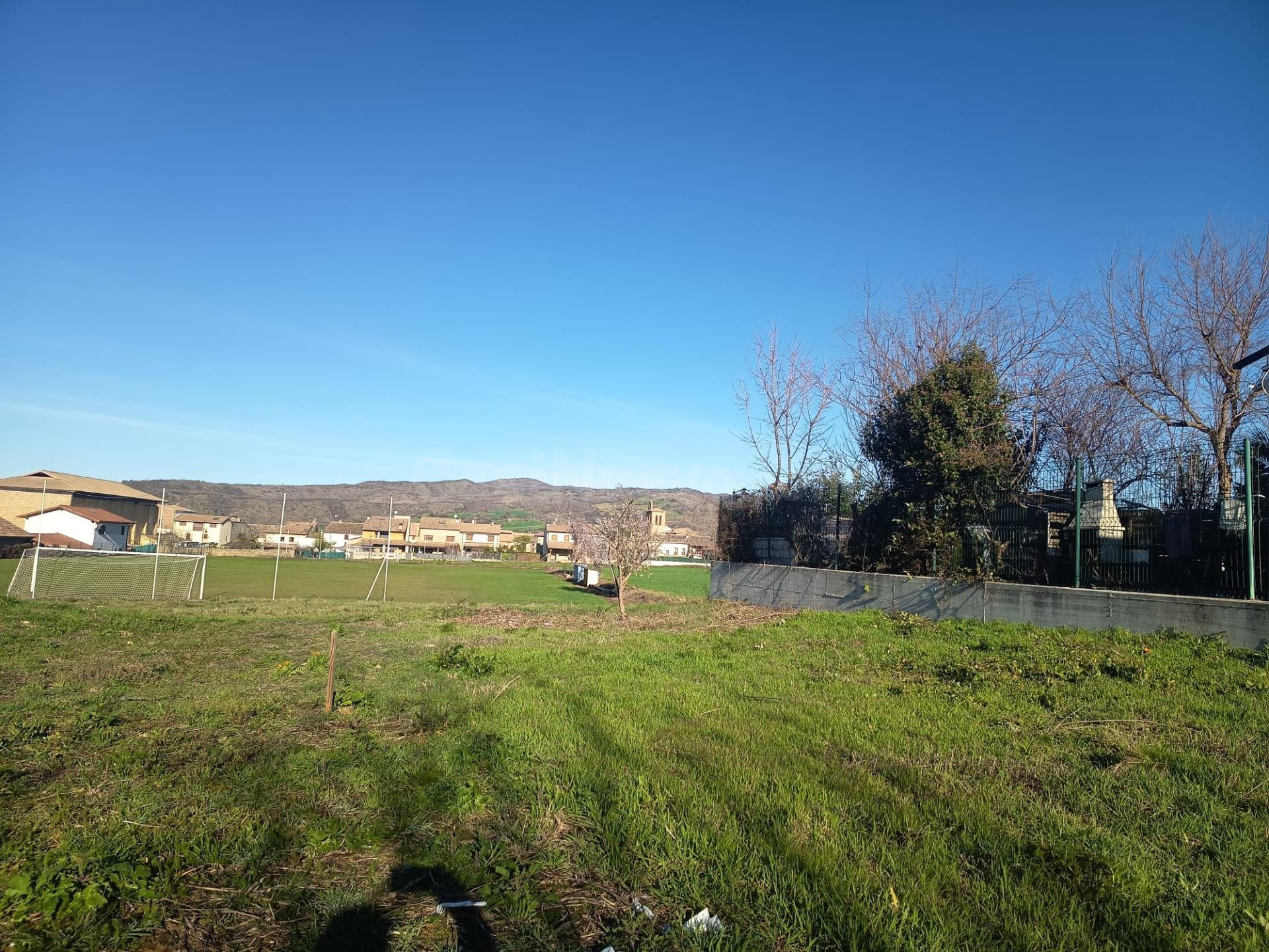 Terreno Urbano. Uterga - foto 2