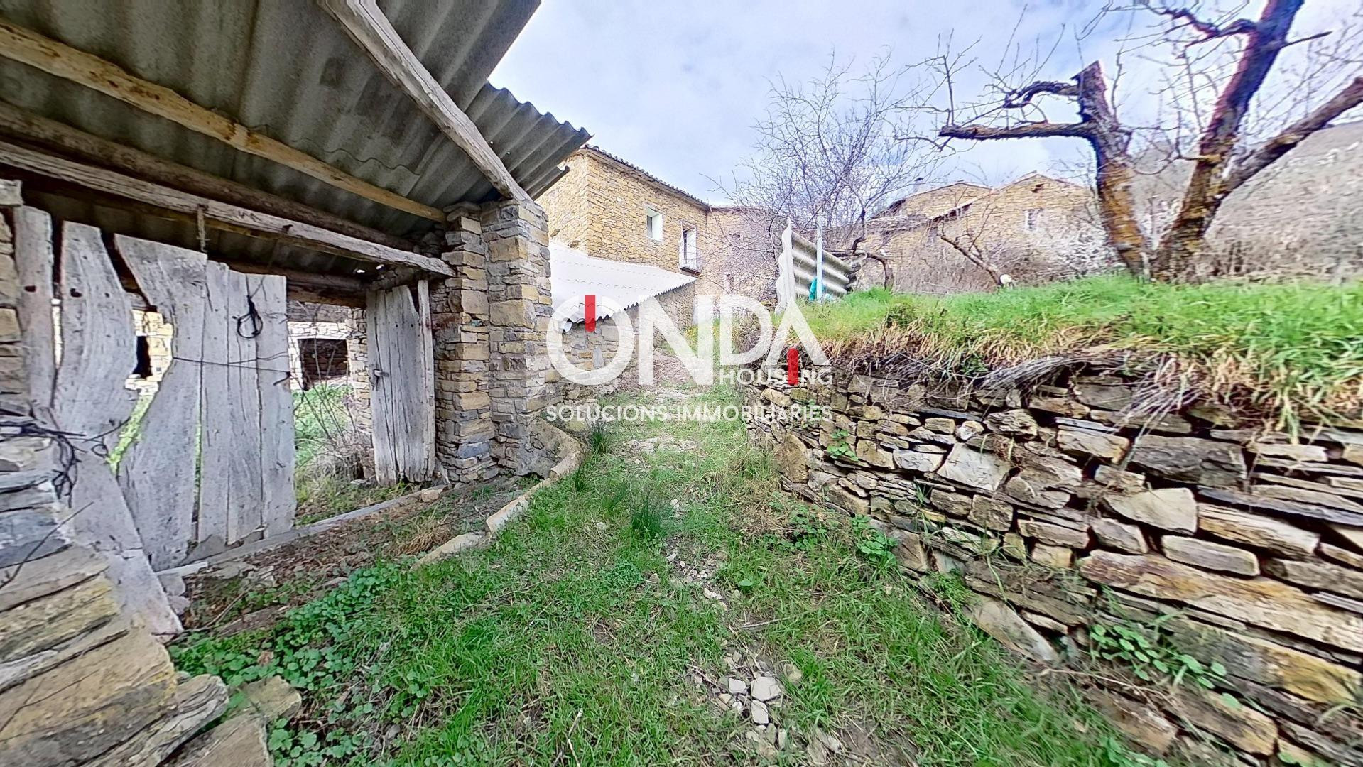 ¡MAGNÍFICA CASA DE PUEBLO + 85.000 m2 DE TERRENO EN LA TERRE - foto 5
