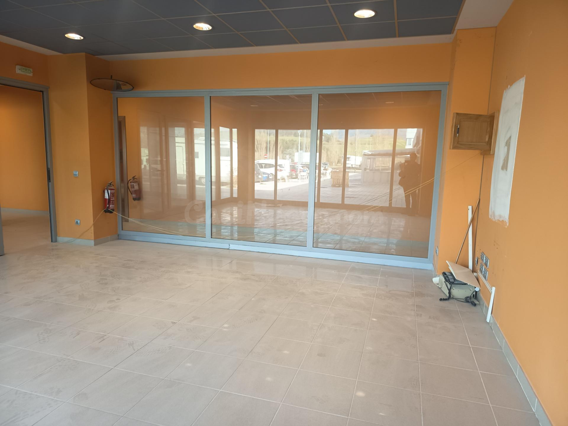 Nave con oficinas en ciudad del transporte - foto 4