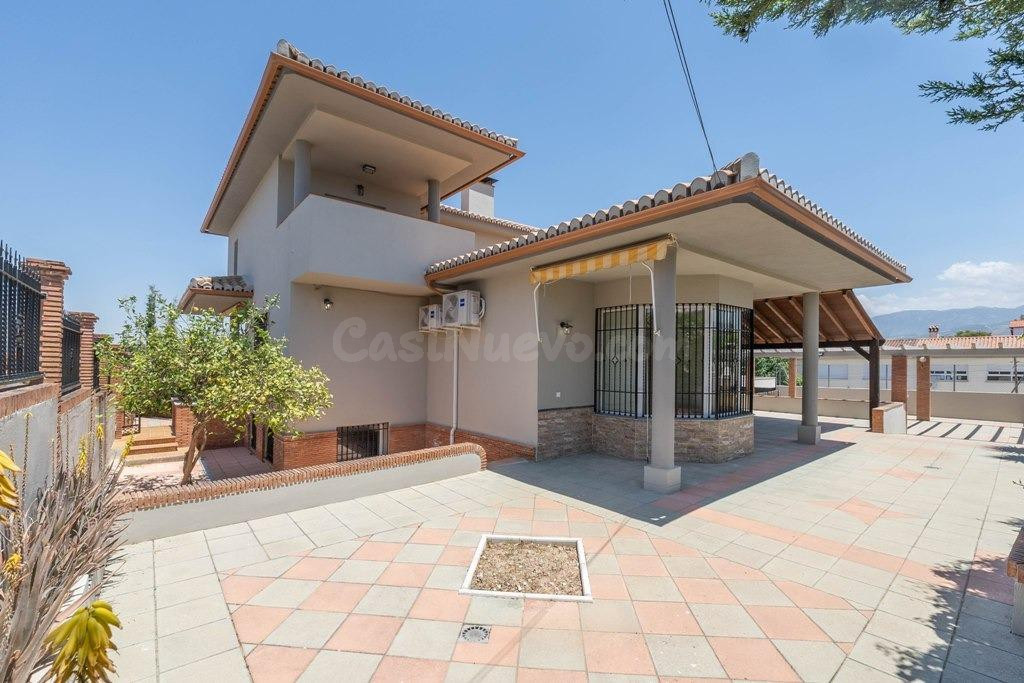 Espectacular casa en Nueva Otura