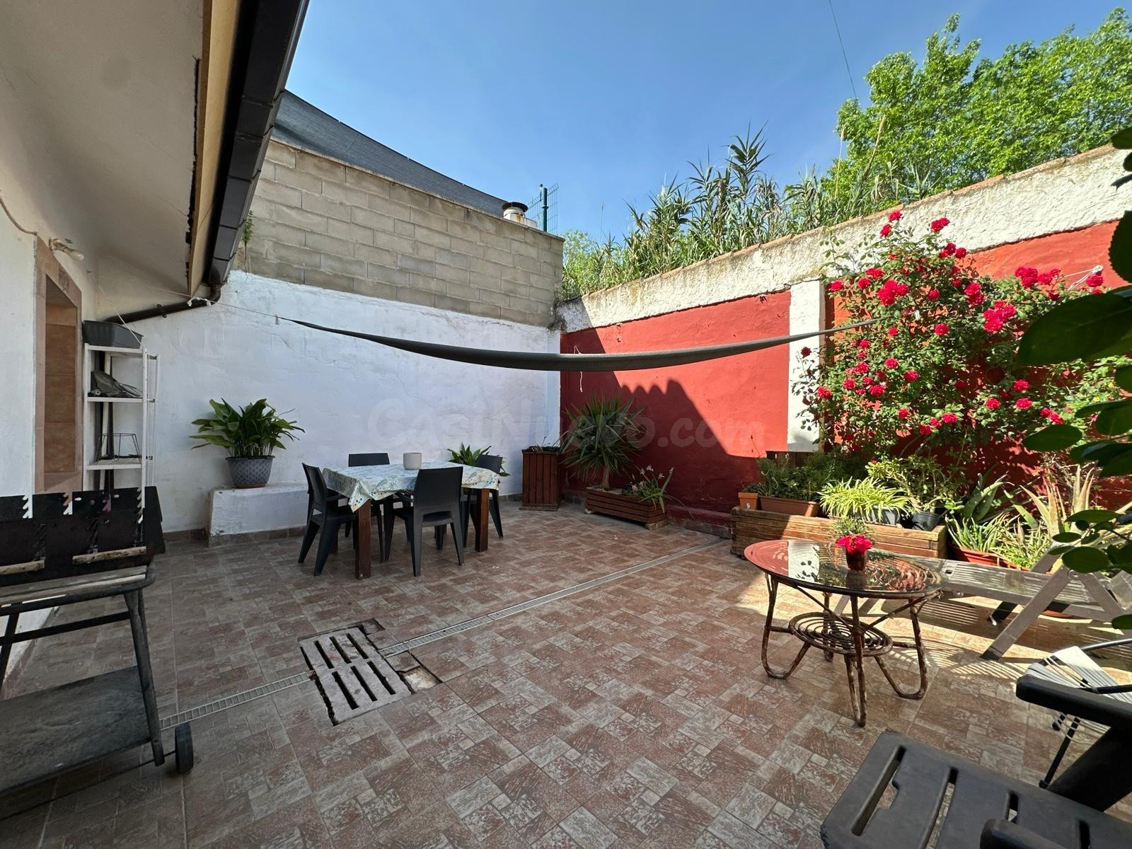 CASA CON TERRAZA EN VENTA EN EL BARRIO OLIVER - foto 5