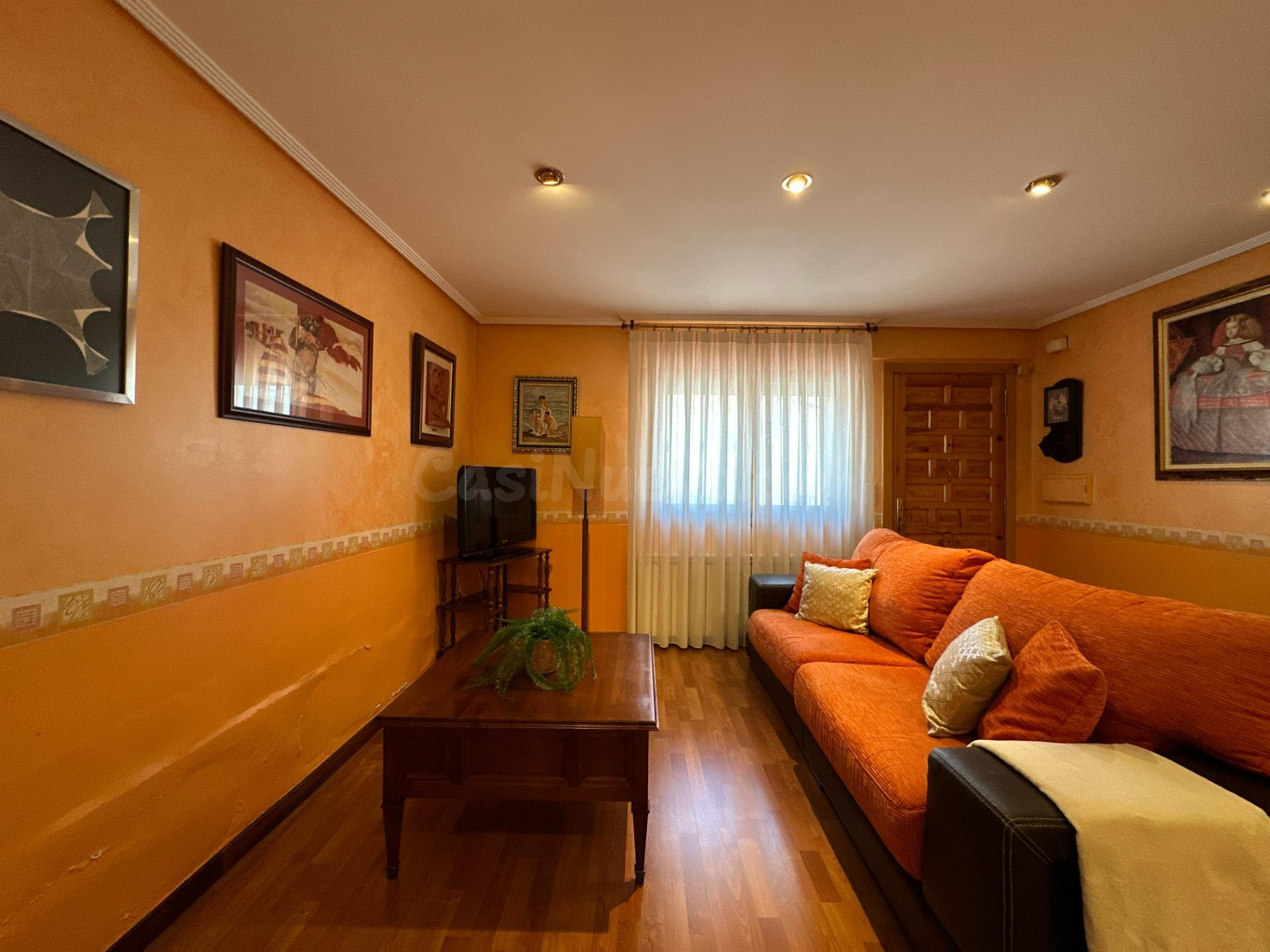 ENCANTADORA CASA DE PUEBLO LISTA PARA ENTRAR Y DISFRUTAR DE  - foto 4
