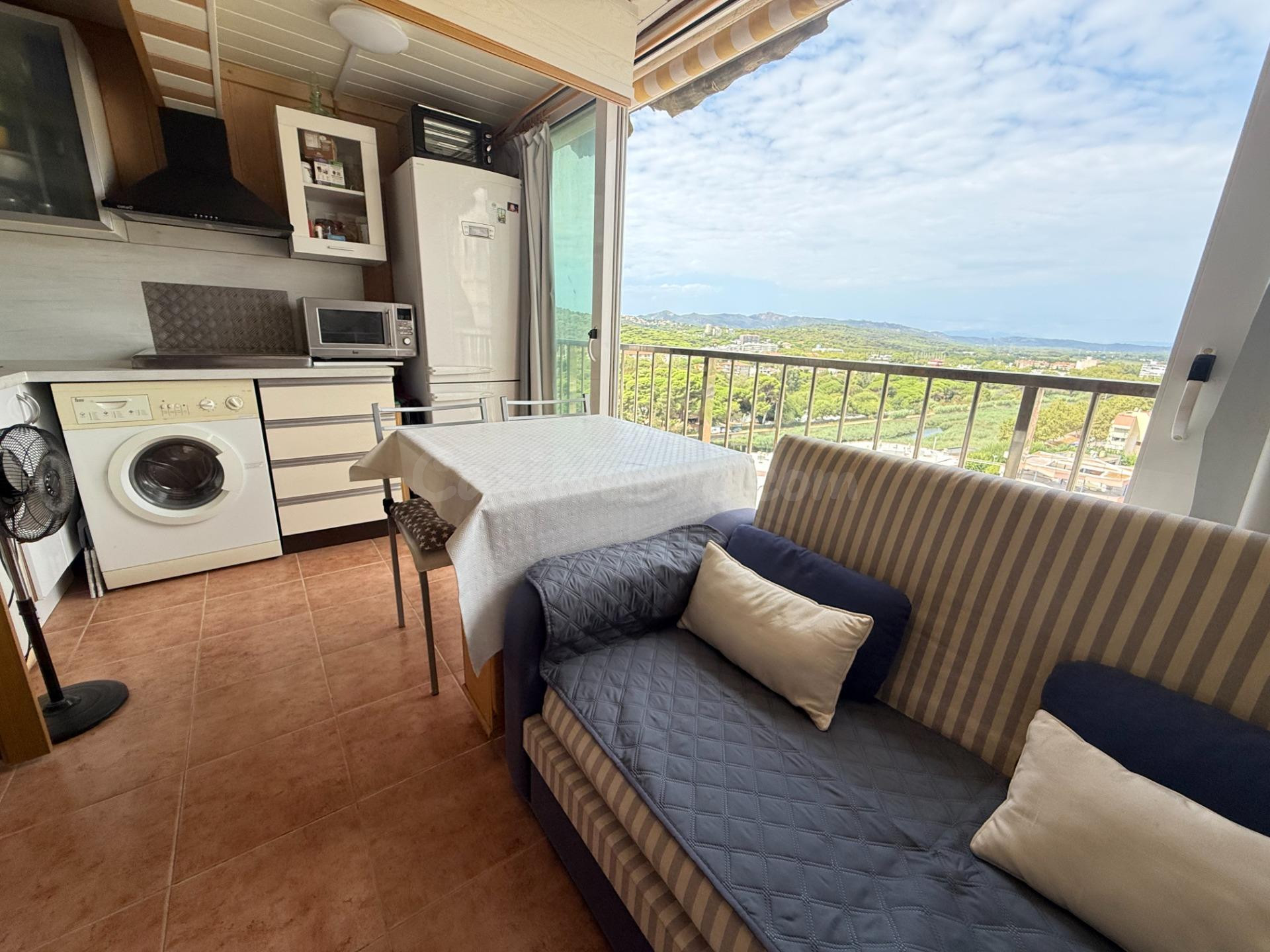 ESTUDIO AL LADO DEL MAR  · PLATJA D’ARO - foto 5