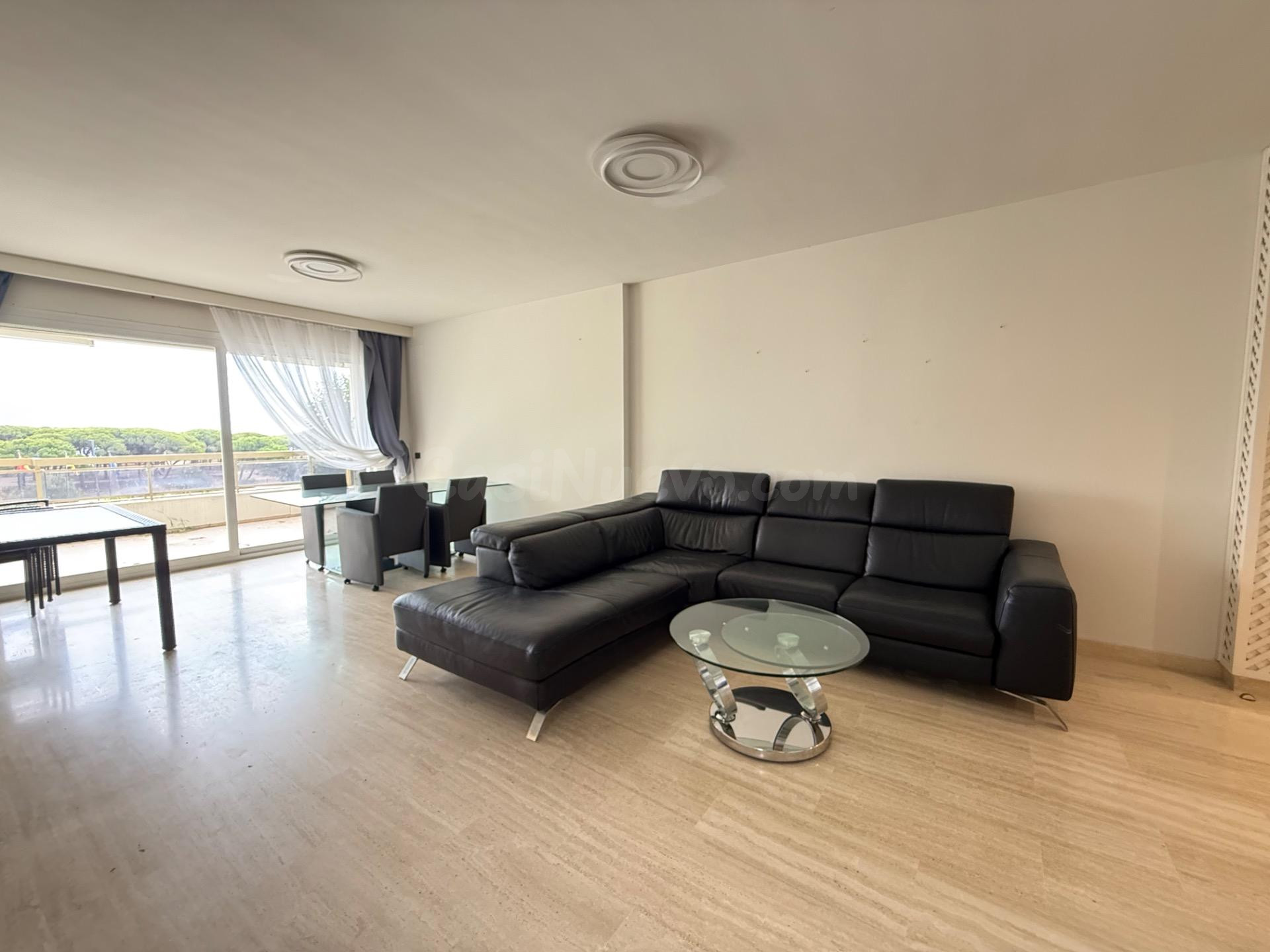 EXCLUSIVO PISO DE 130 M2 CON VISTAS AL PUERTO, TERRAZA, PISC - foto 3