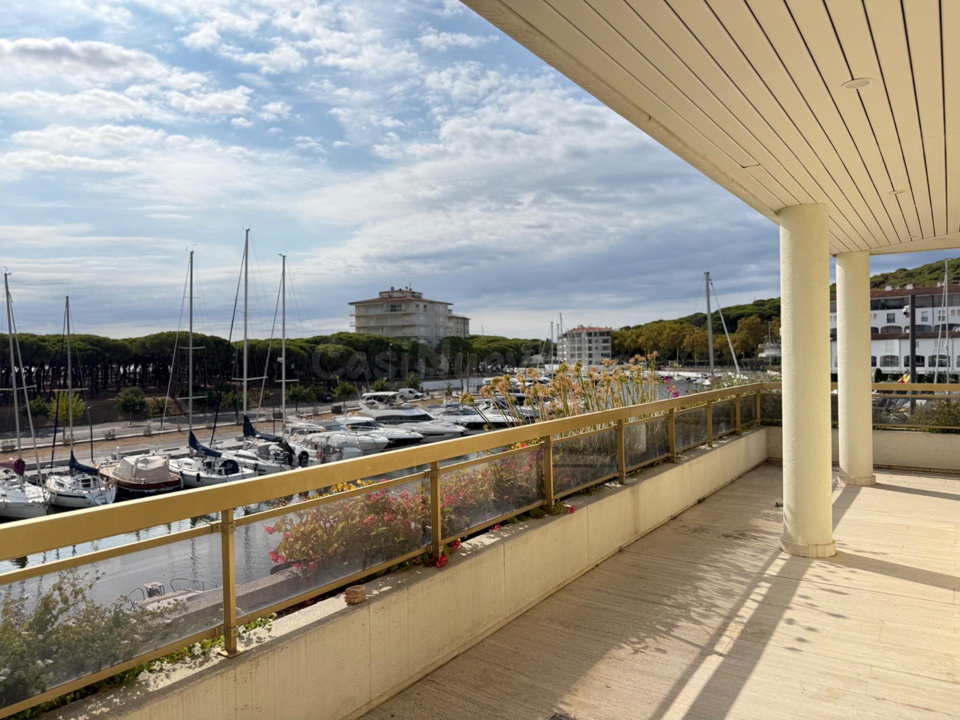 EXCLUSIVO PISO ESQUINERO DE 150 M2 CON TERRAZA PRIVADA DE 87 - foto 3