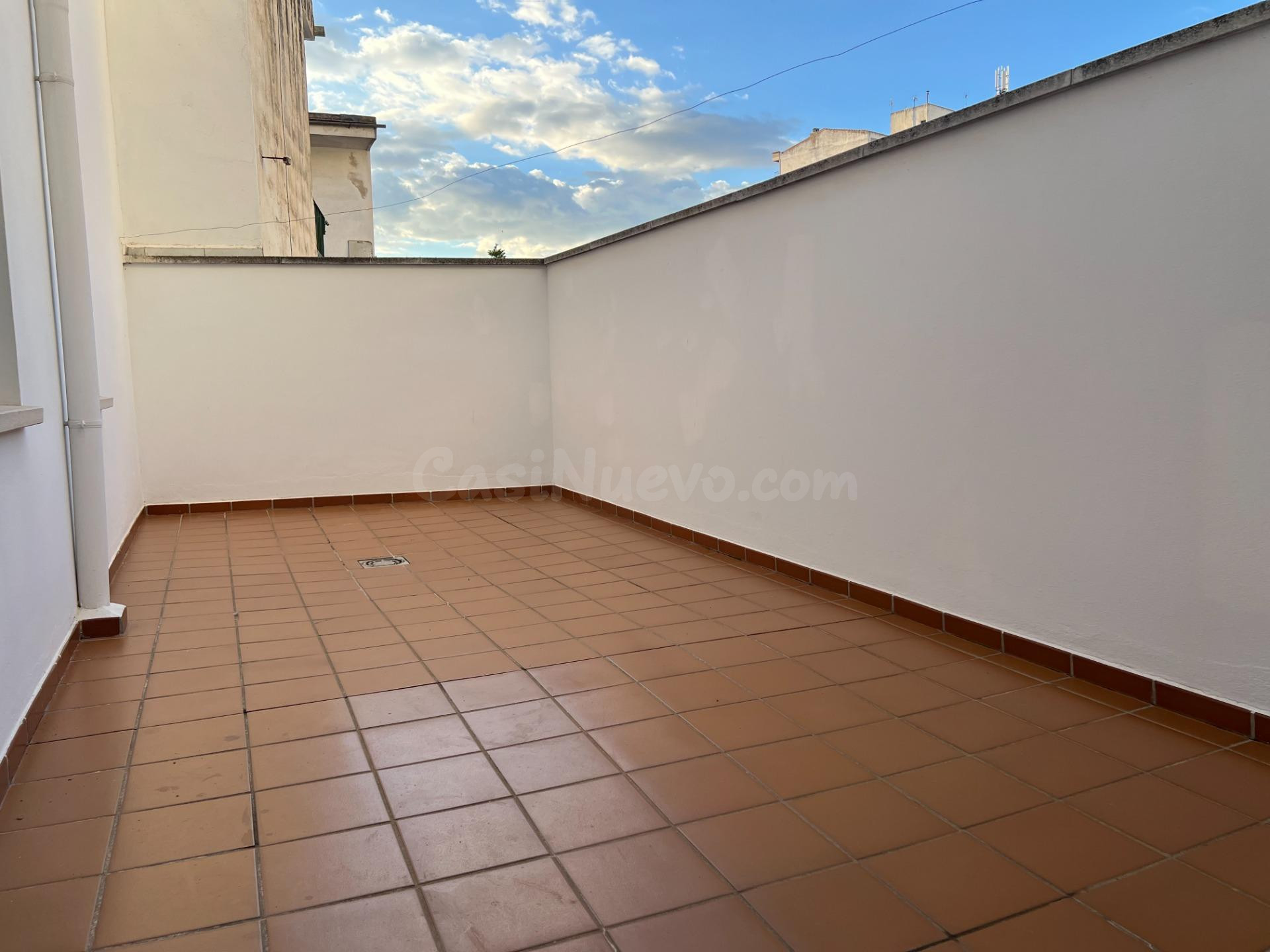 PISO 2 habitaciones CON PATIO EN EL CENTRO