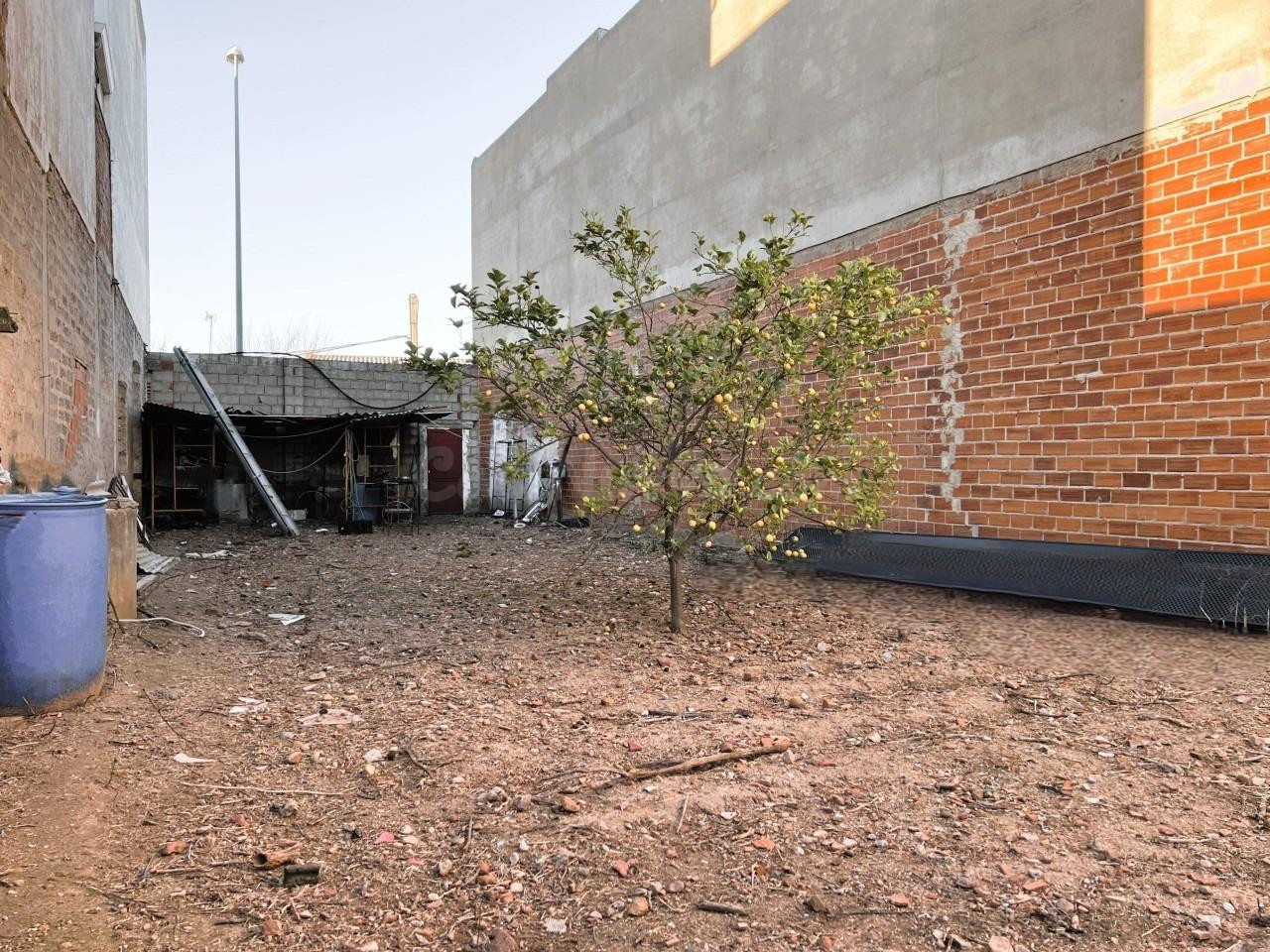SOLAR EN BRUTO EN VENTA EN AVDA. DE CÁNOVAS Y ALREDEDORES