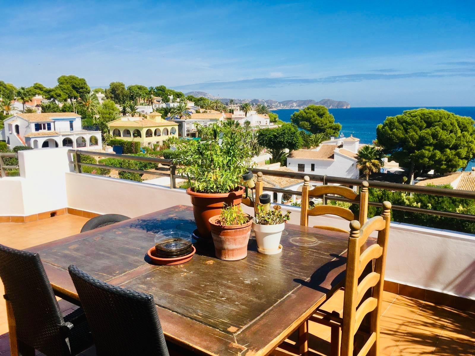 Exclusivo piso frente al mar Mediterráneo en la zona más pre - foto 3