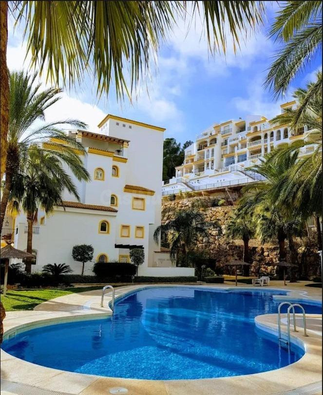 Exclusivo apartamento renovado en Altea con terraza y jacuzzi