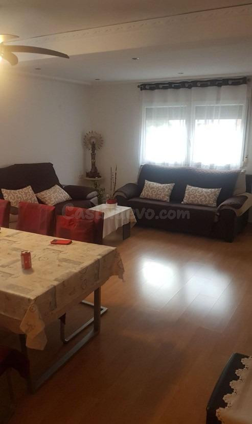 Amplio piso reformado de 4 habitaciones con terraza y mucha luz junto a Plaza París